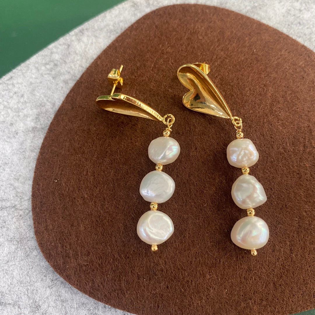 Pearl Earing