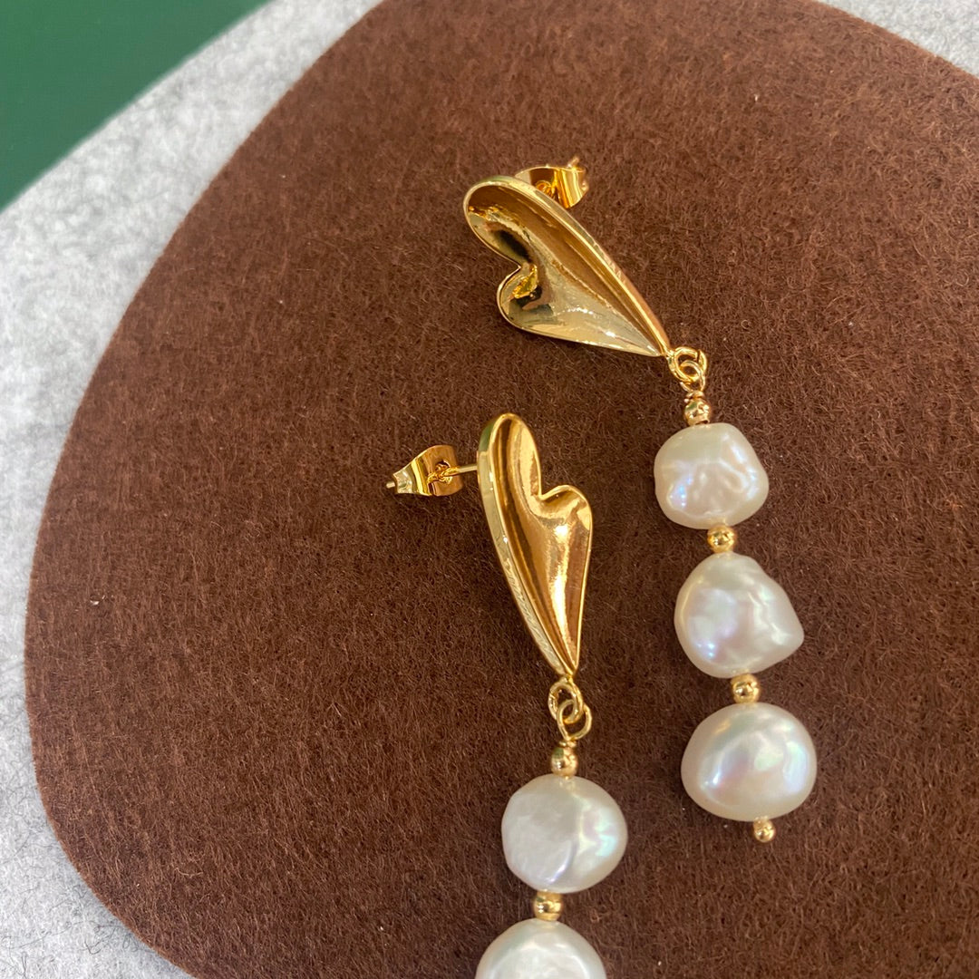 Pearl Earing
